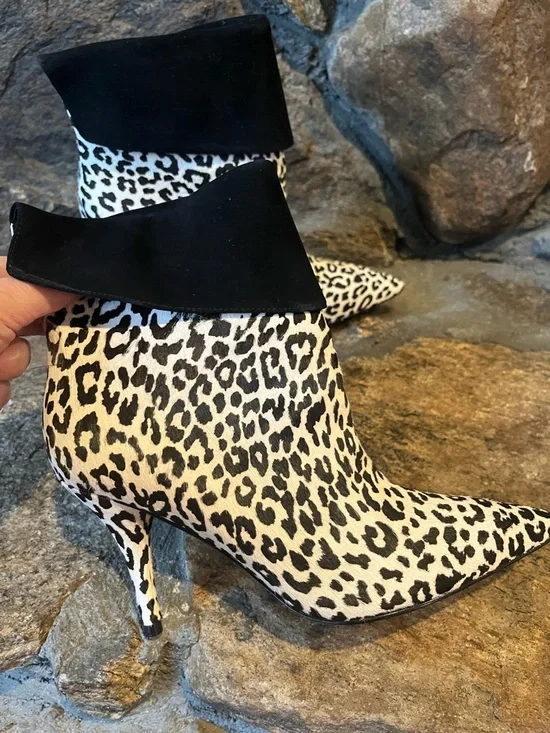 Marc Fisher Black Cuff Leopard-Print Pointed Ankle Boots - Picture 3 of 5